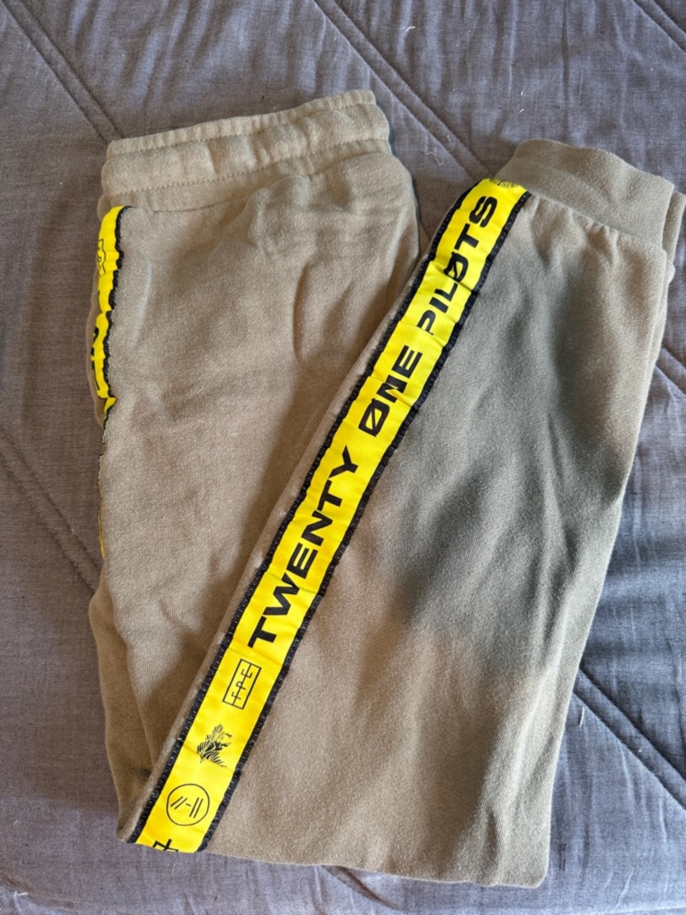 Twenty one pilots trench sweatpants